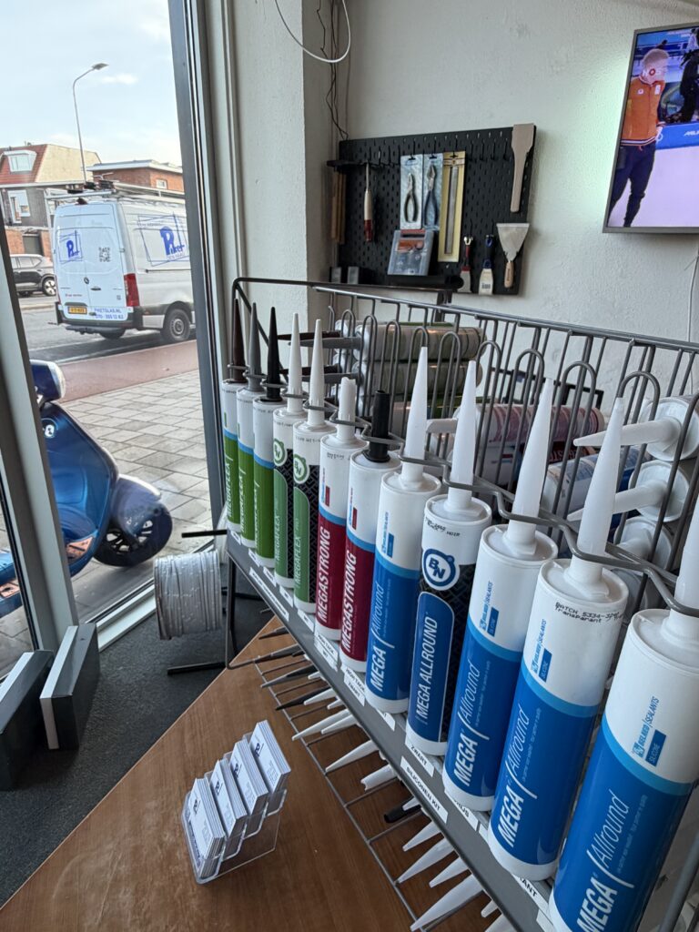 Glaskit of kit op werkplaatsrek - diverse rollen voor glasmontage